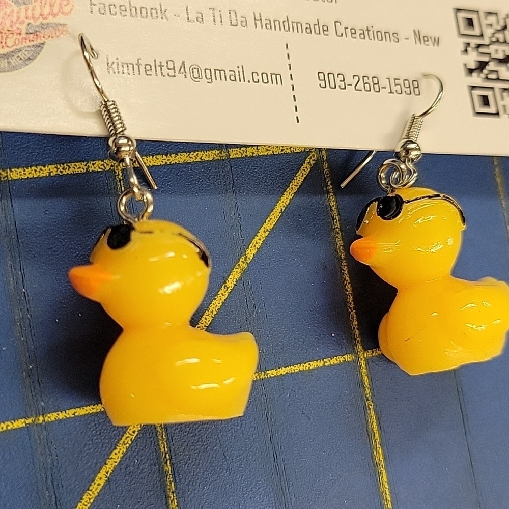 Yellow Baby Duck w Sunglasses 0.75" Earrings
